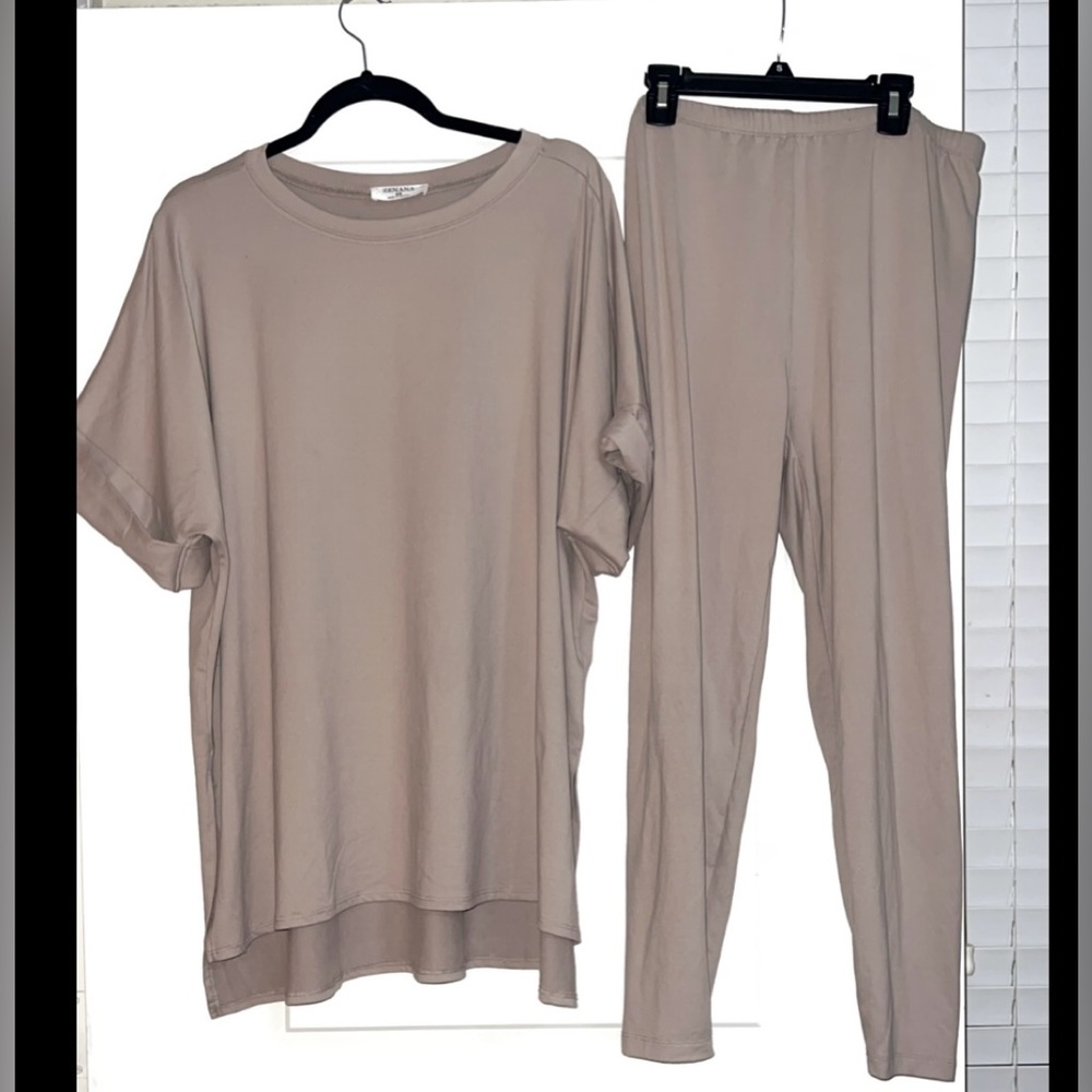 Soft jogger set